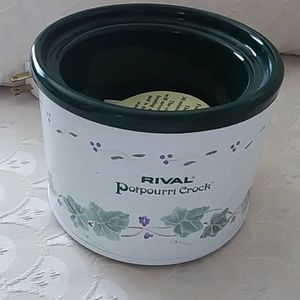 Potpourri crock